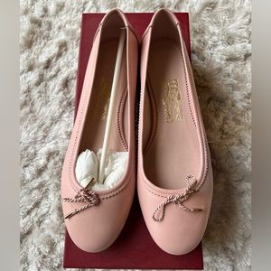 Salvatore Ferragamo flats size 7